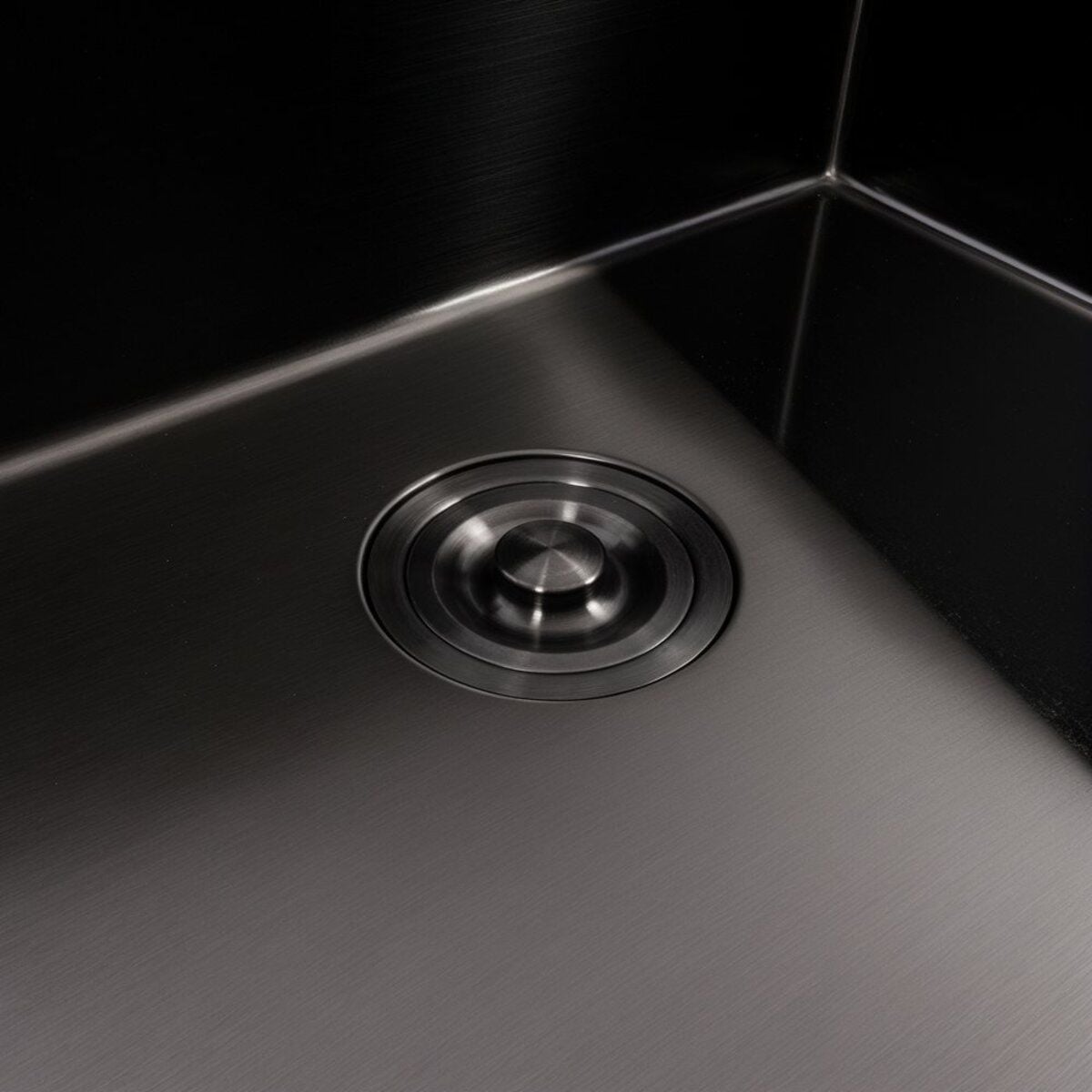 Мийка кухонна Handmade 6050 (3,0\0,8) PVD Black Brash VALESO