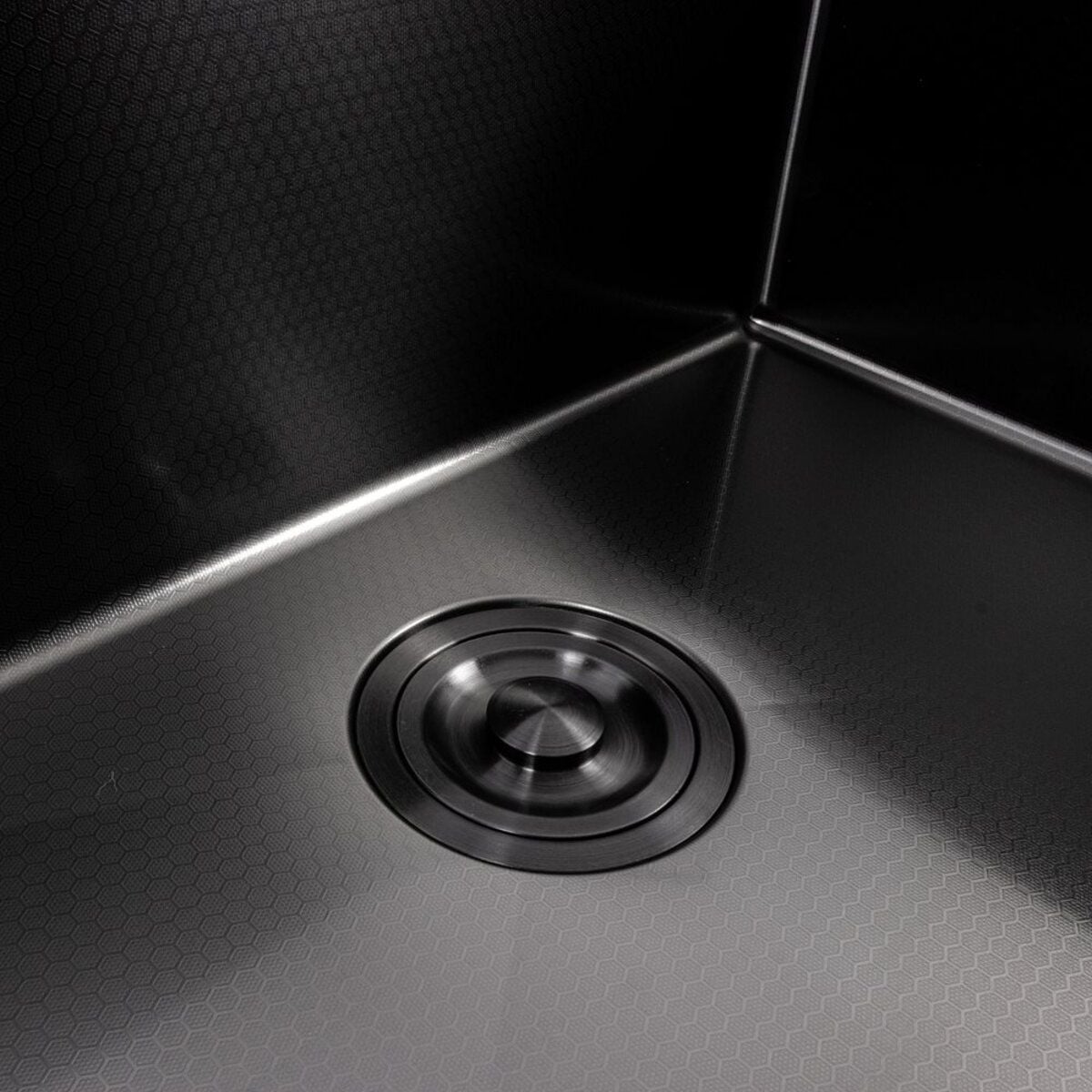 Мийка кухонна Handmade 5843 (3,0\0,8) PVD Black Decor VALESO